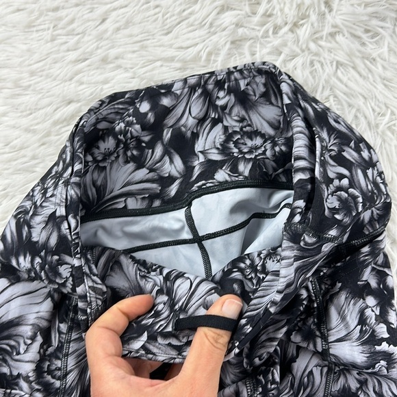 Lululemon Fast & Free Crop II *Nulux 19" Night Garden Ice Grey Black - Picture 4 of 7